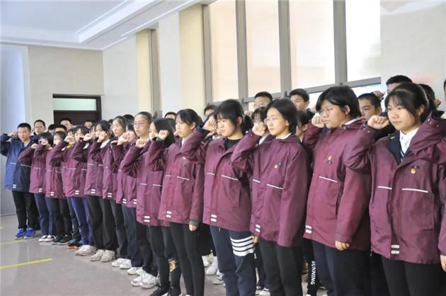 摇滚乐团的装扮
